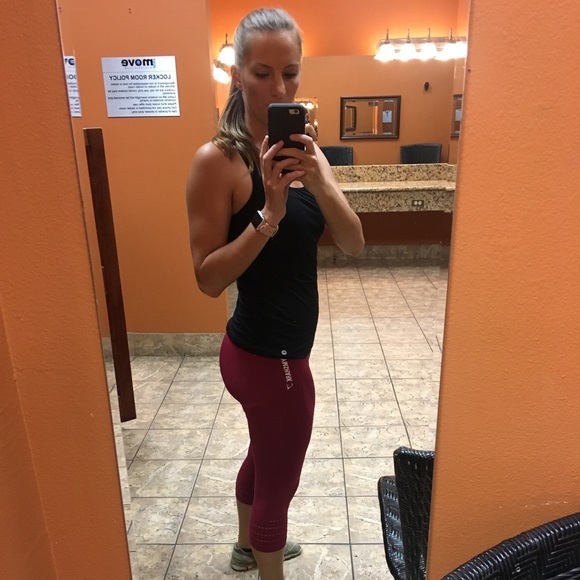 Meet your Posher, Skye - Picture 2 of 2